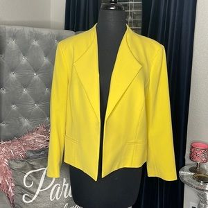 Yellow business jacket. Nine West